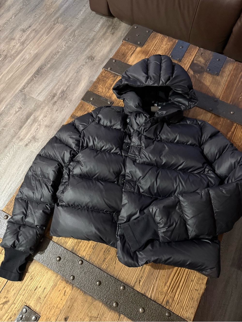 Duck feathers Black Hooded Puffer Jacket - Women's Insulated Coat